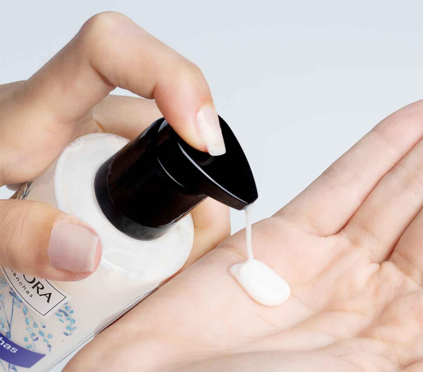 Anti-Dark Spot Cleansing Gel